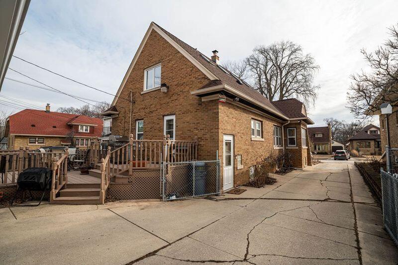 2327 North 73 STREET