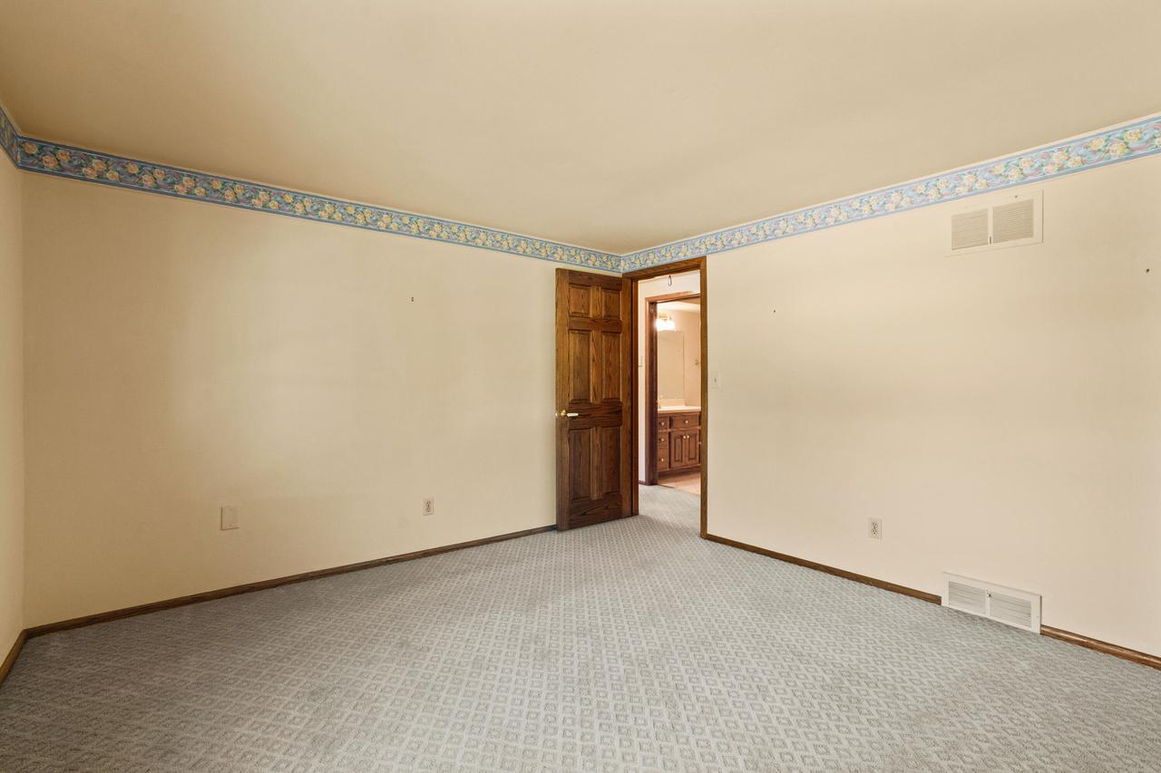 9029 Greenacre COURT