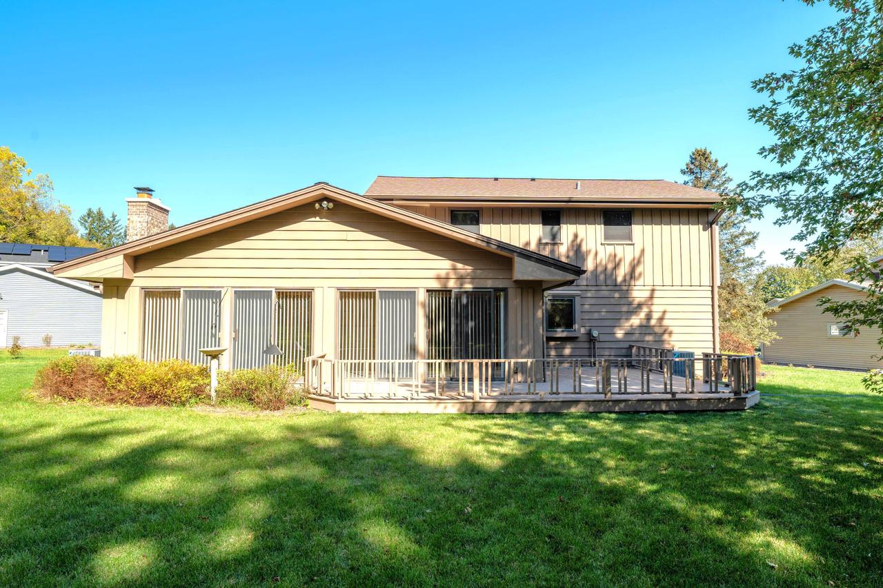 9029 Greenacre COURT