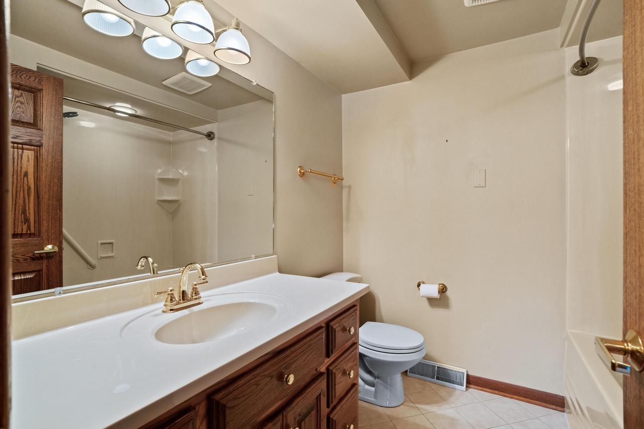 9029 Greenacre COURT