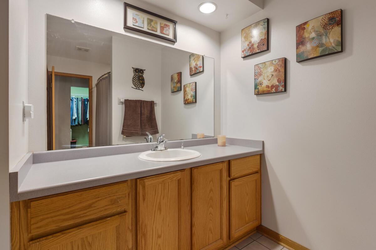 8050 West Plainfield AVENUE