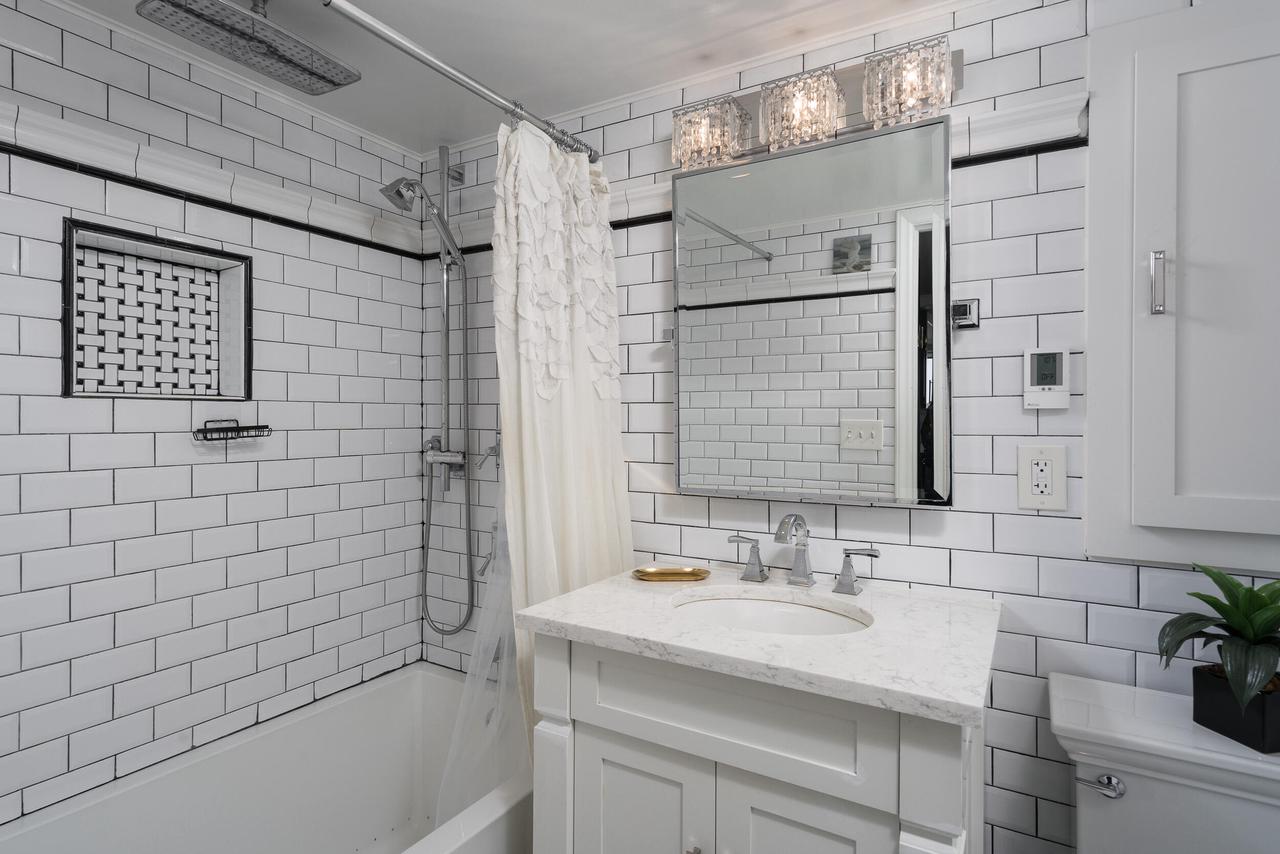 1707 North Prospect AVENUE 10E