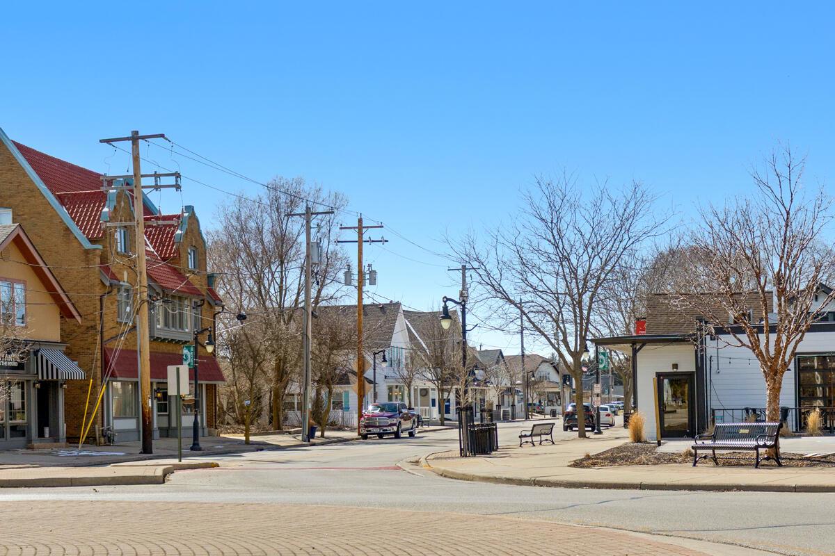 W351N5789 Westshore ROAD