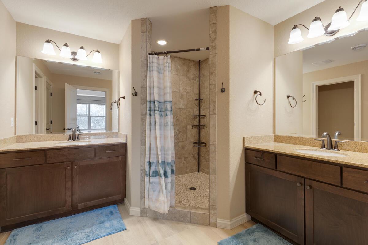 W351N5789 Westshore ROAD