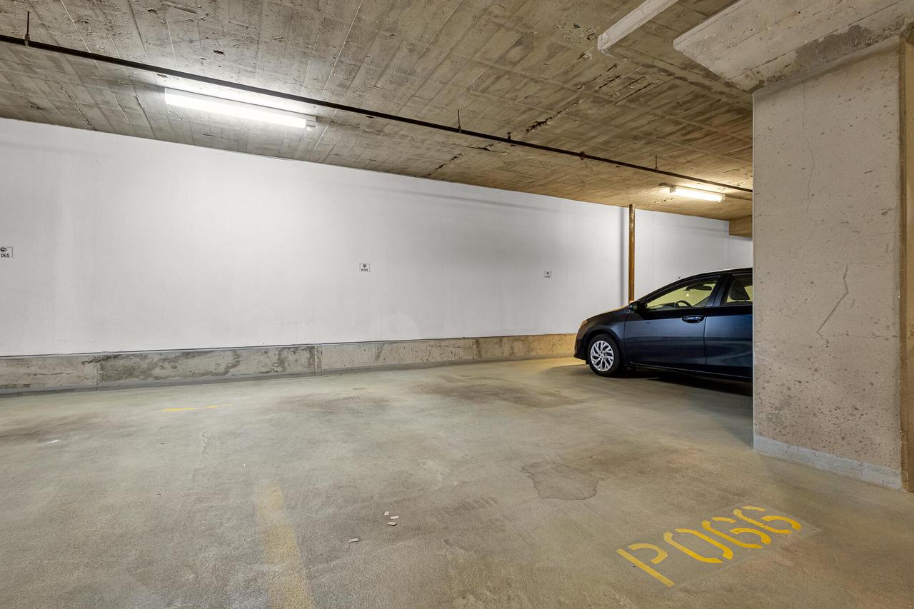 106 West Seeboth STREET 505