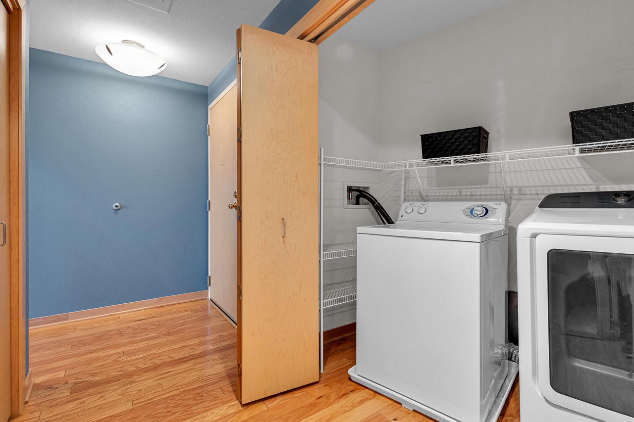 106 West Seeboth STREET 505