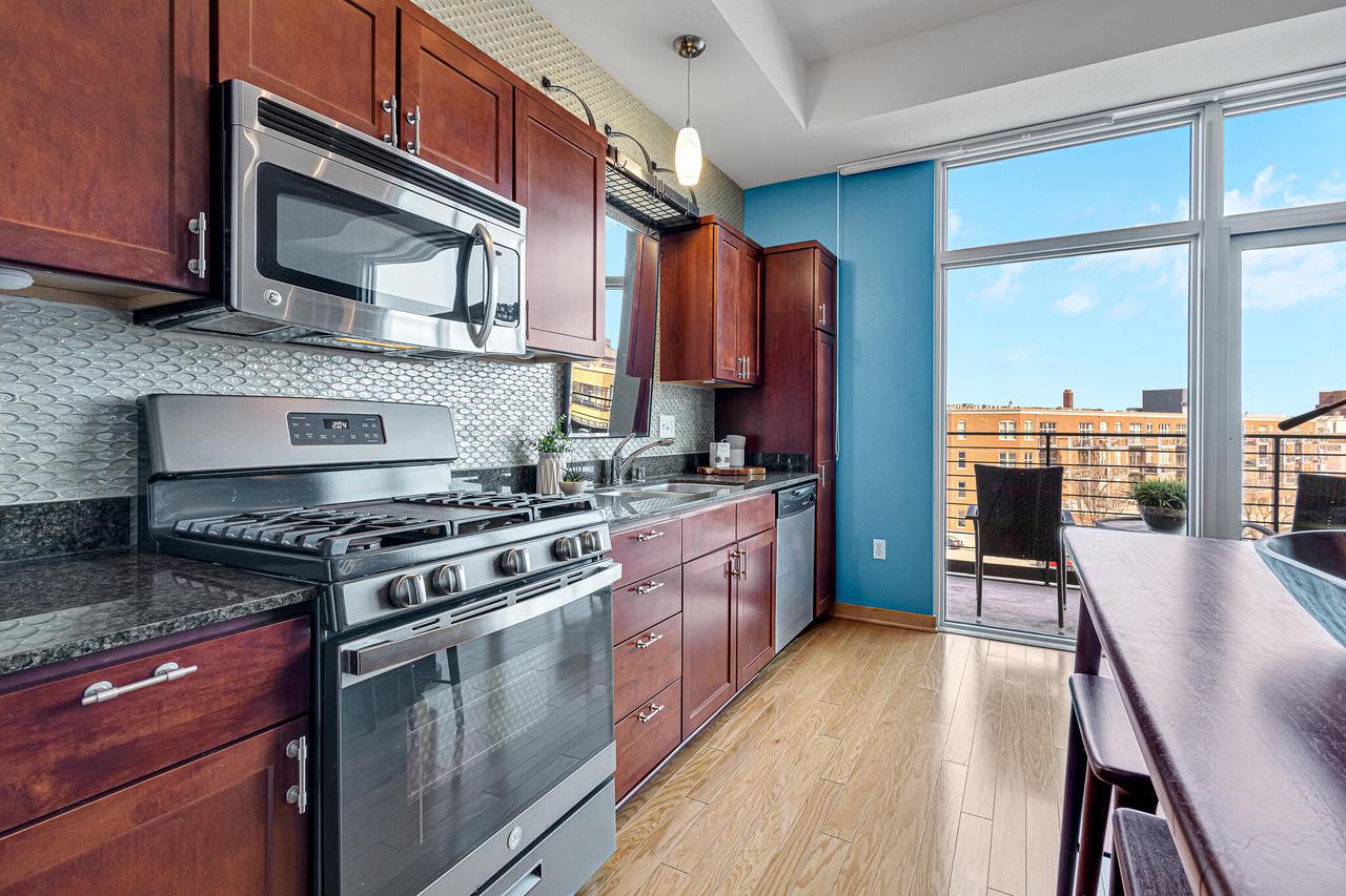 106 West Seeboth STREET 505