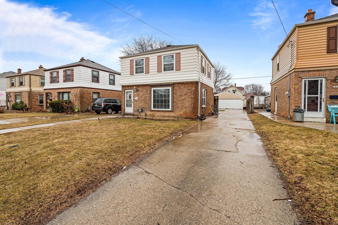 1742 East Eden PLACE