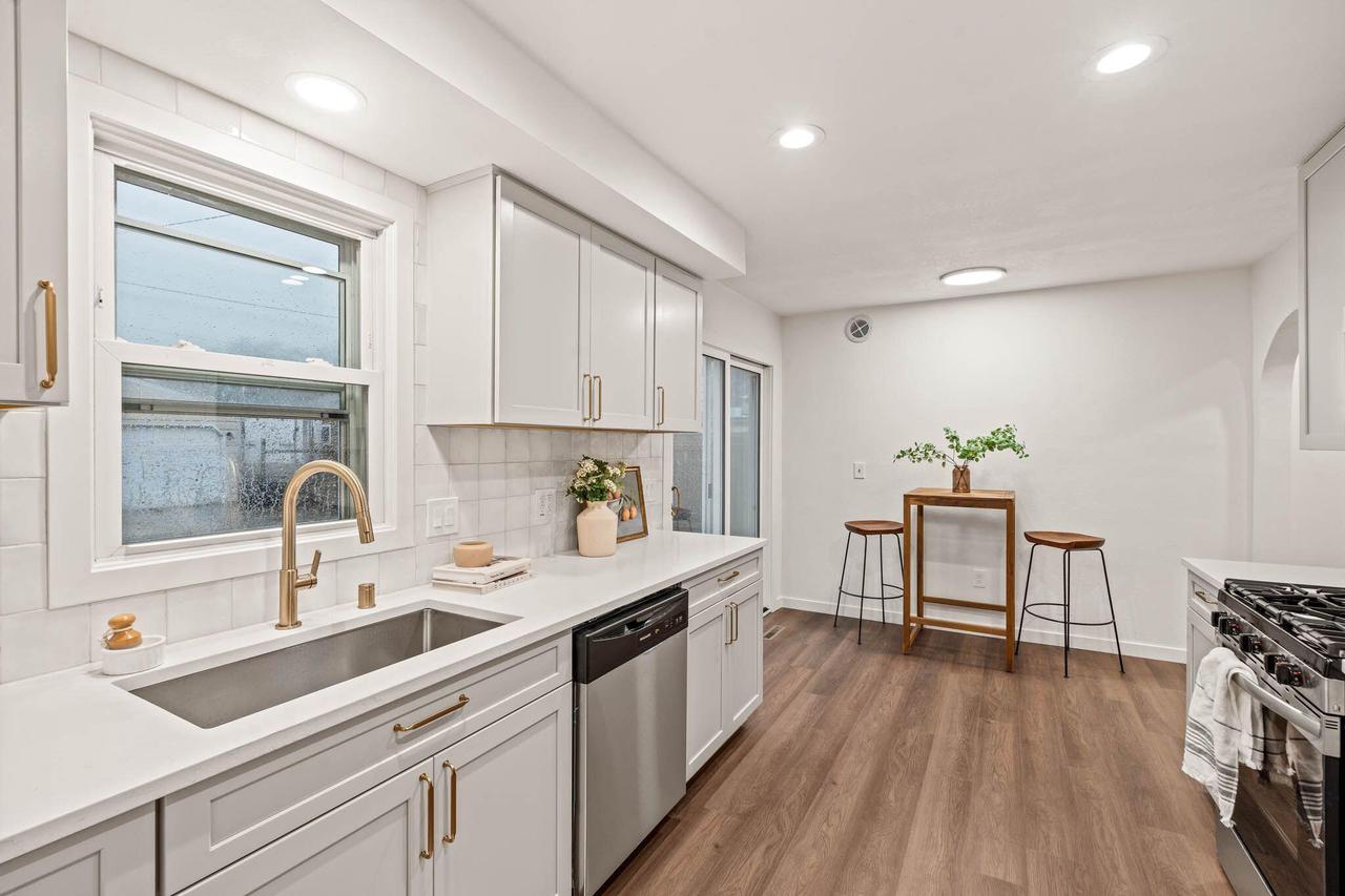 1742 East Eden PLACE