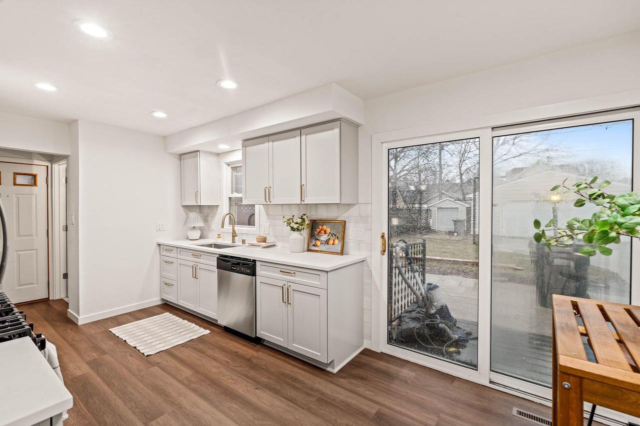 1742 East Eden PLACE