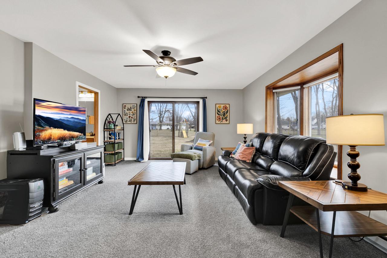 3715 West Acre AVENUE