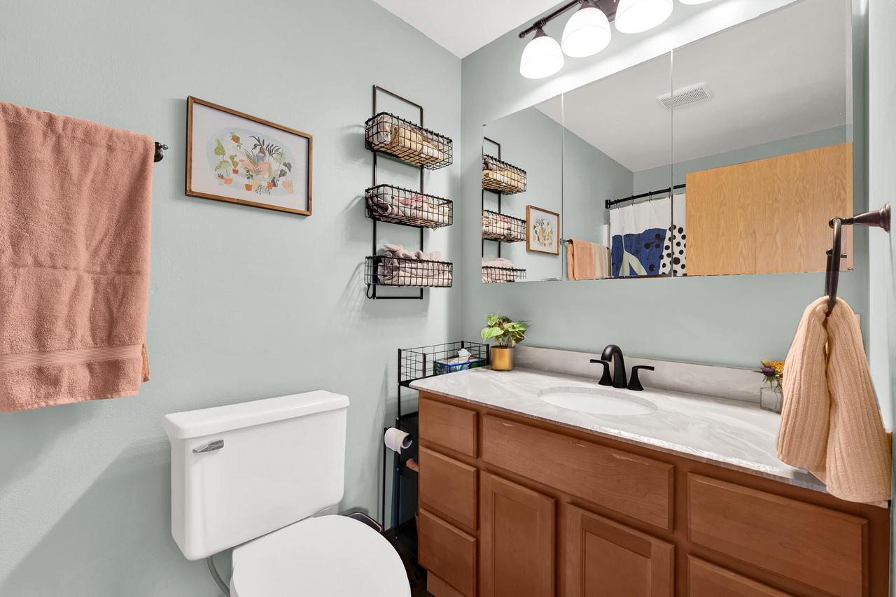 3715 West Acre AVENUE