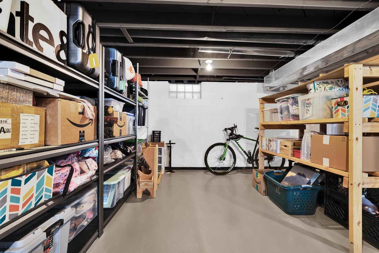 3715 West Acre AVENUE