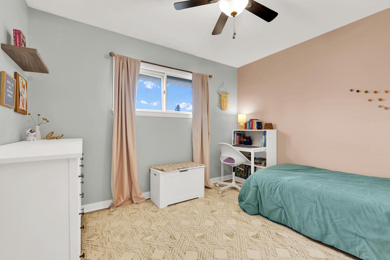 3715 West Acre AVENUE