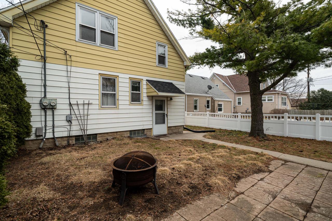 3137 North 90th STREET 3137A