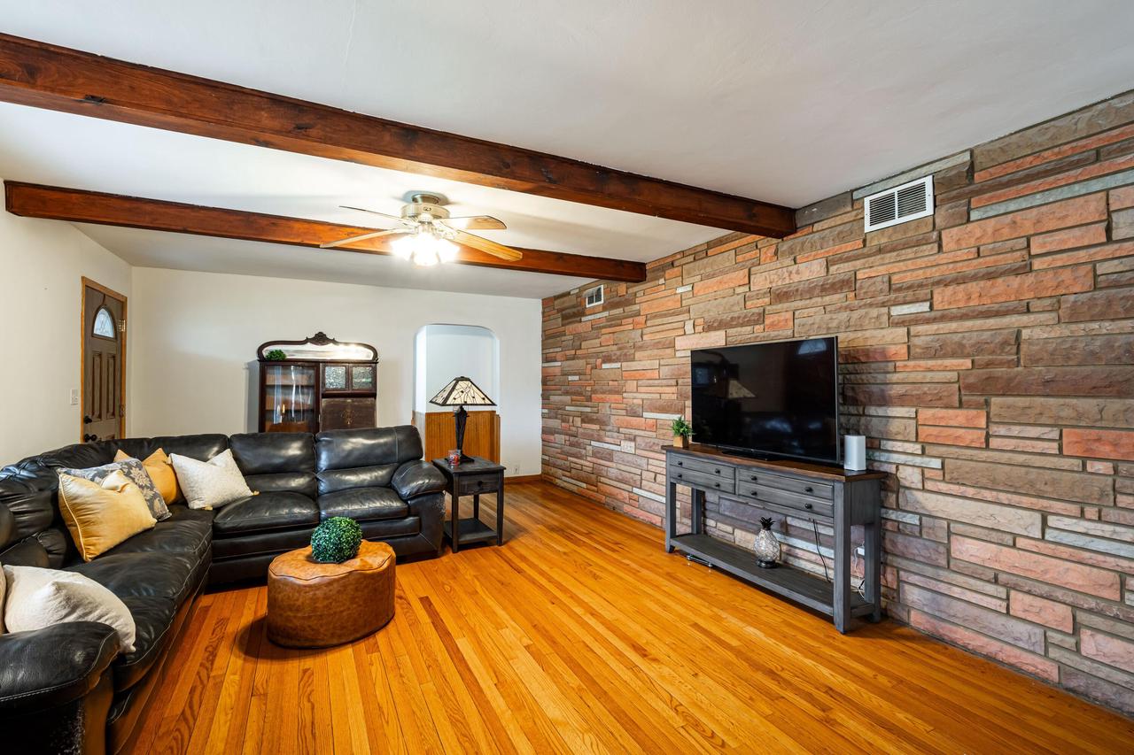 W179S6666 Ranch DRIVE