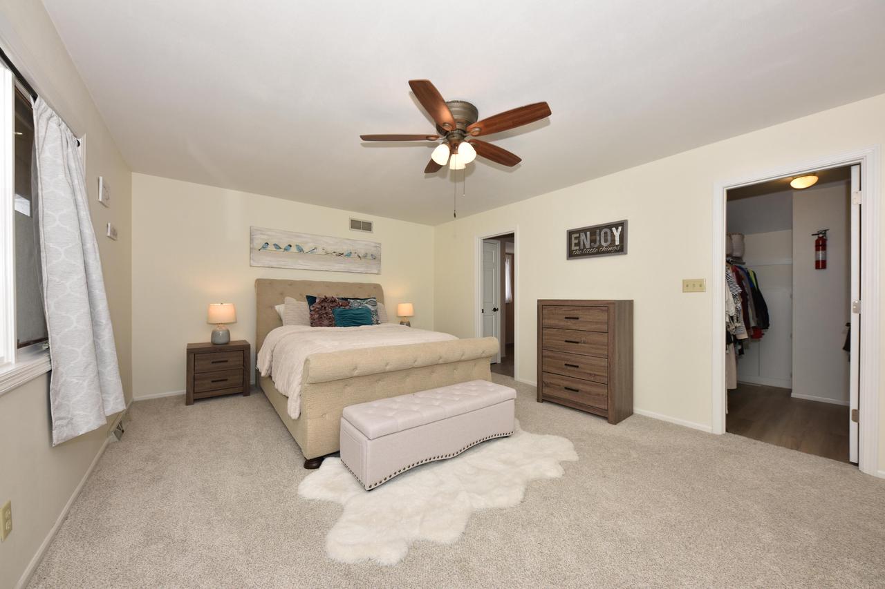 10300 West Rogers STREET