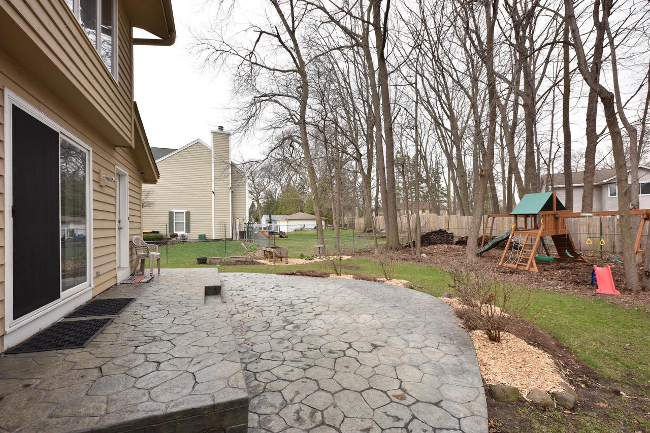 10300 West Rogers STREET