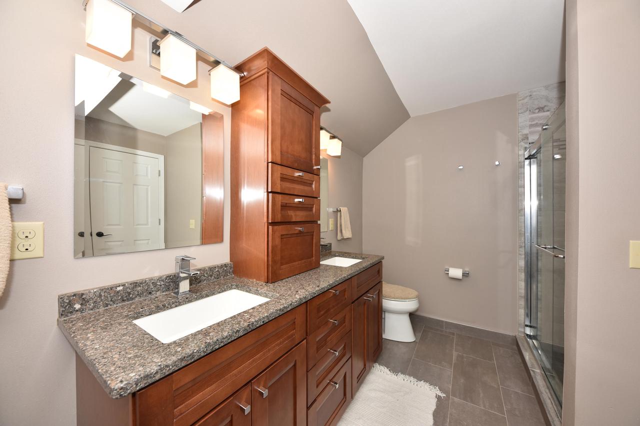 10300 West Rogers STREET