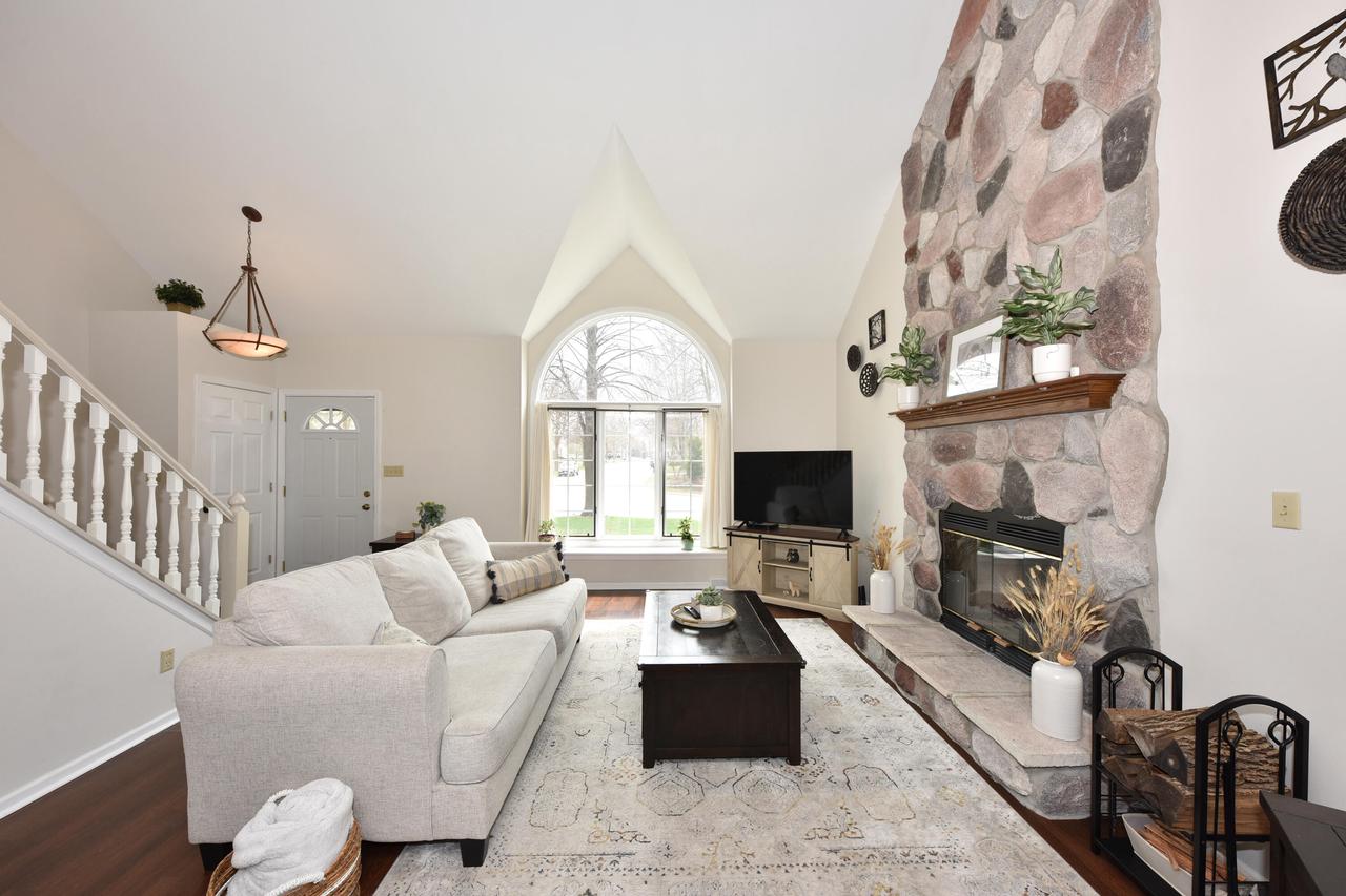 10300 West Rogers STREET