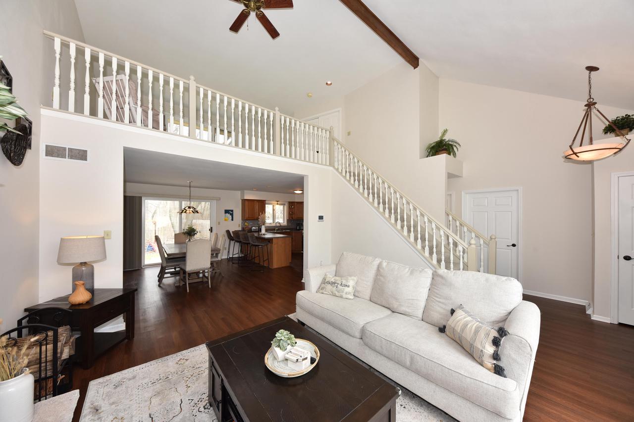 10300 West Rogers STREET