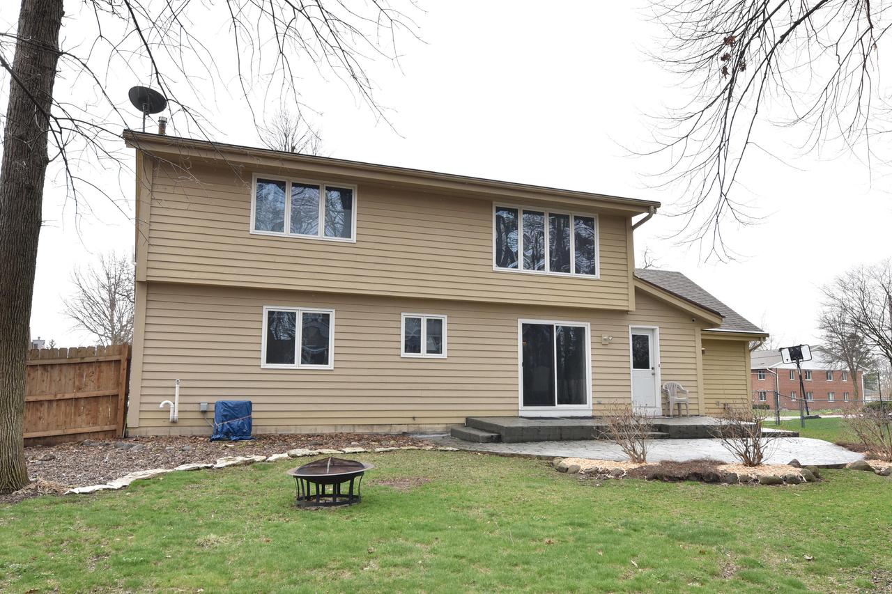 10300 West Rogers STREET