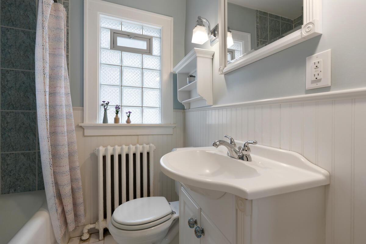 3272 South 15th PLACE