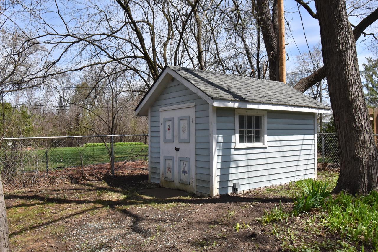 1710 South East LANE