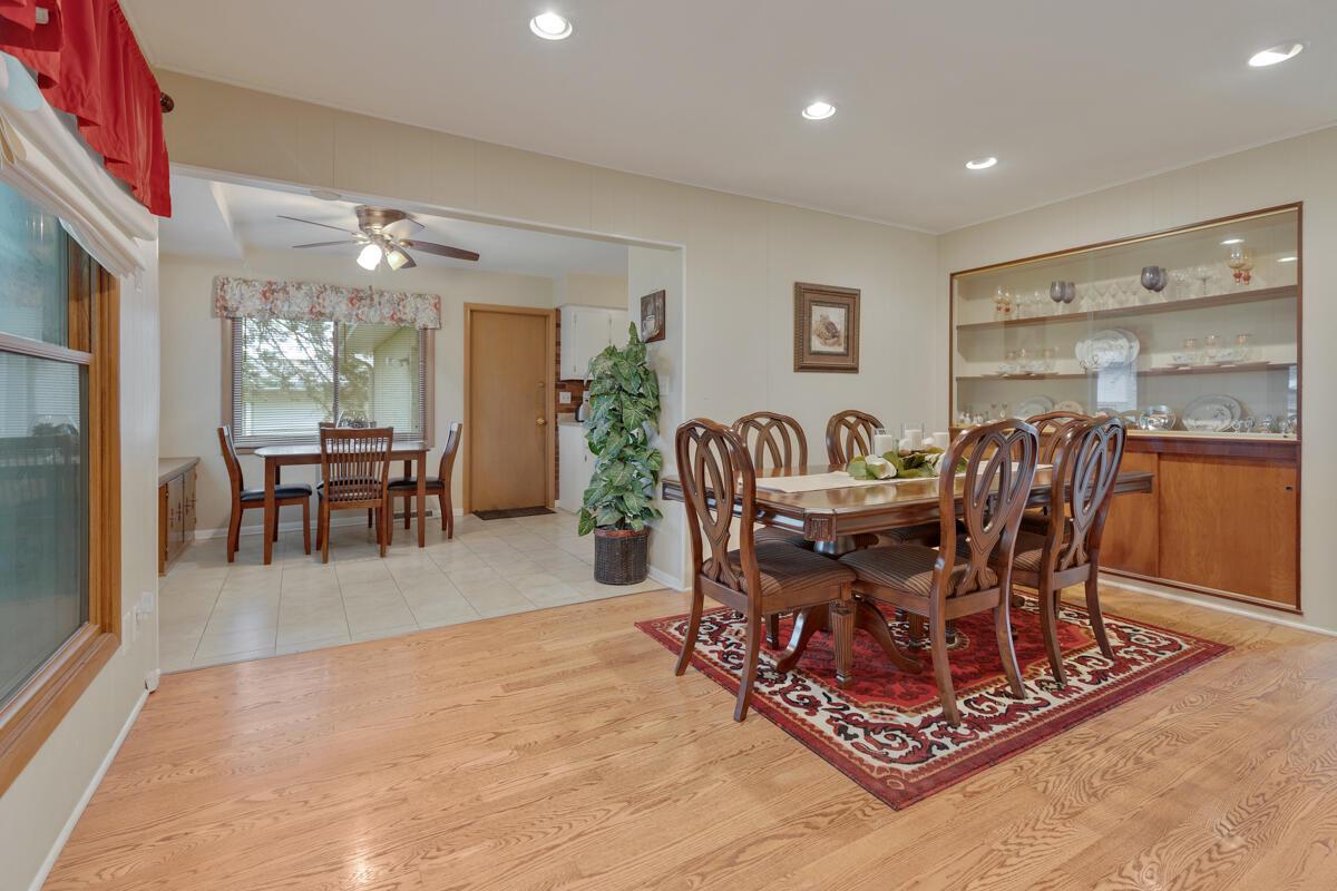 510 East Laverne DRIVE