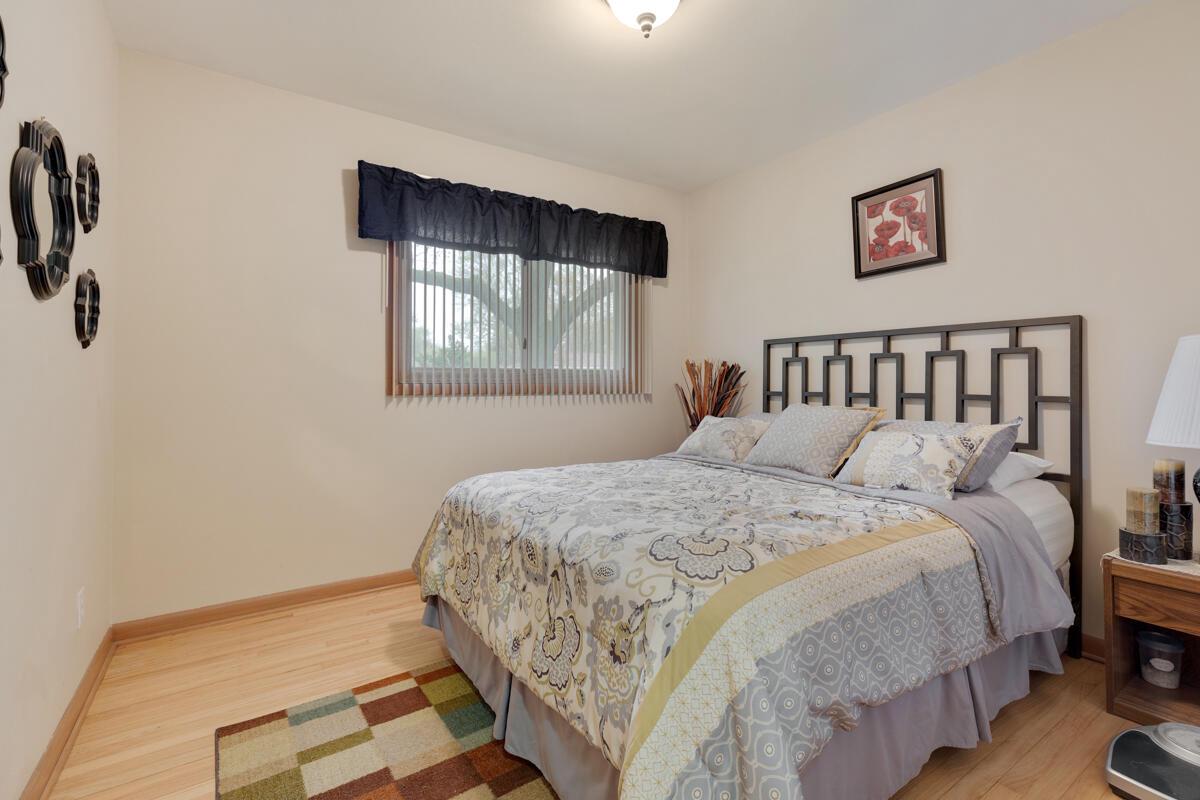 510 East Laverne DRIVE