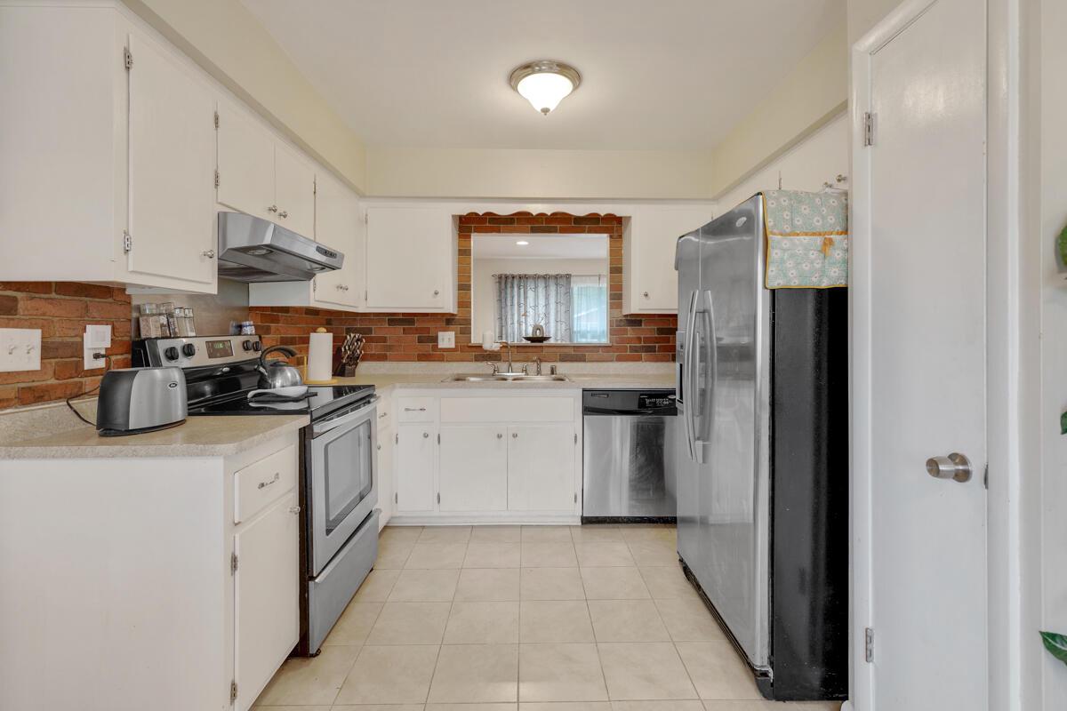 510 East Laverne DRIVE