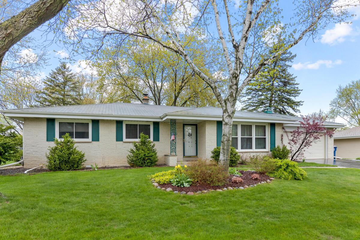 510 East Laverne DRIVE