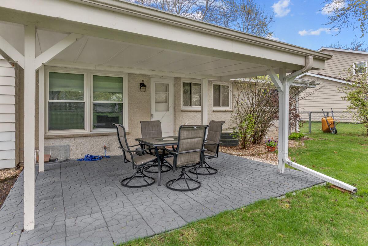 510 East Laverne DRIVE