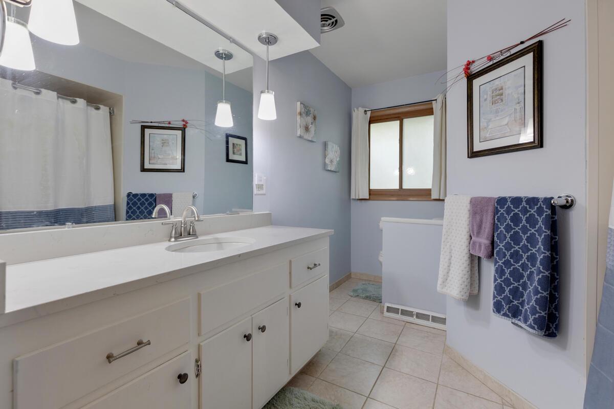 510 East Laverne DRIVE