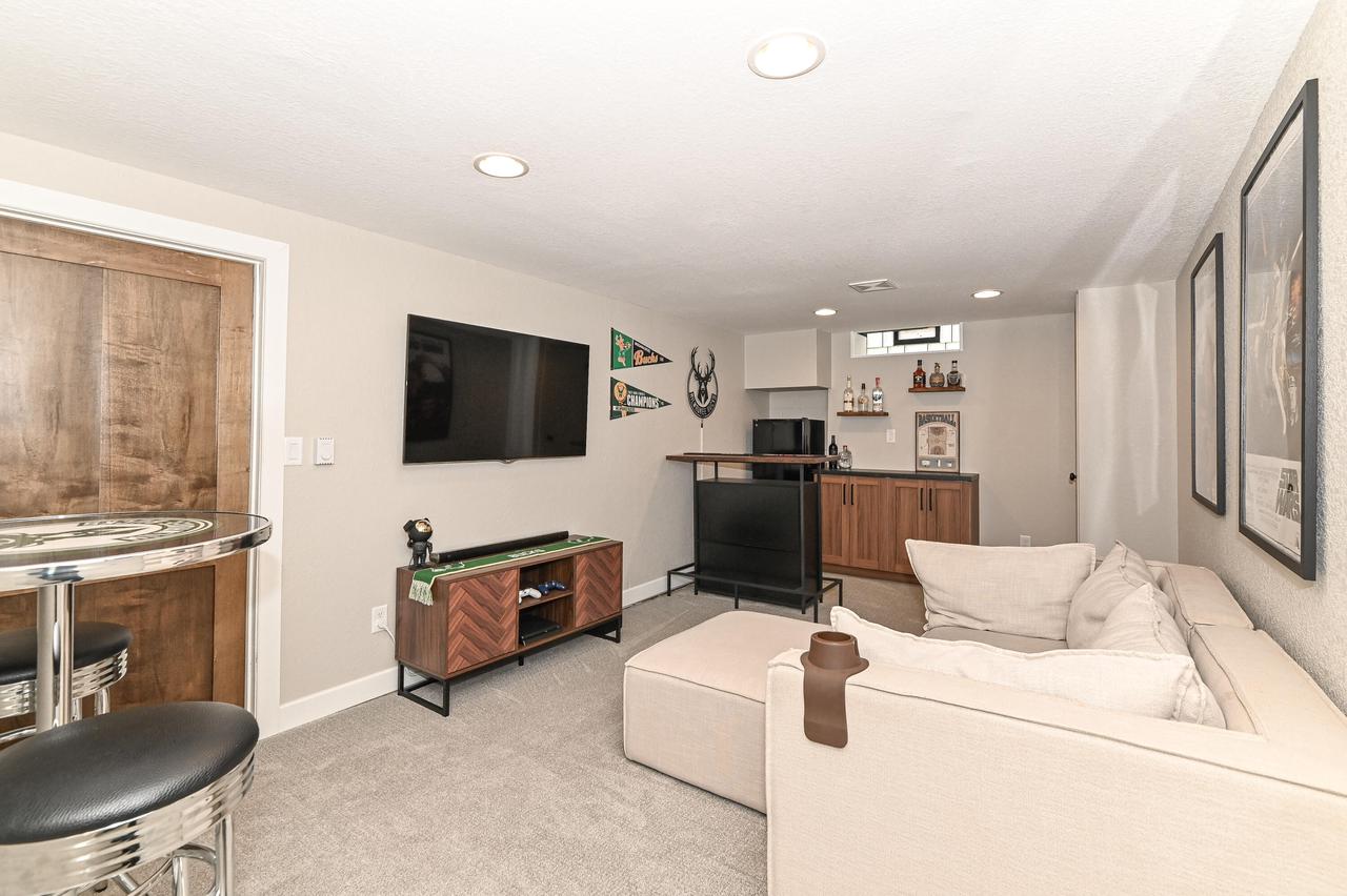 2923 South 91st STREET