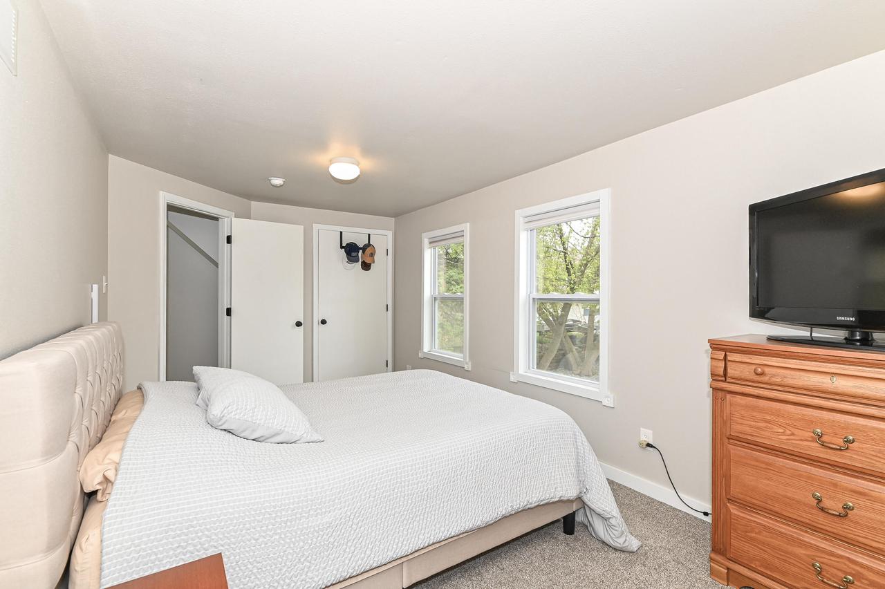 2923 South 91st STREET