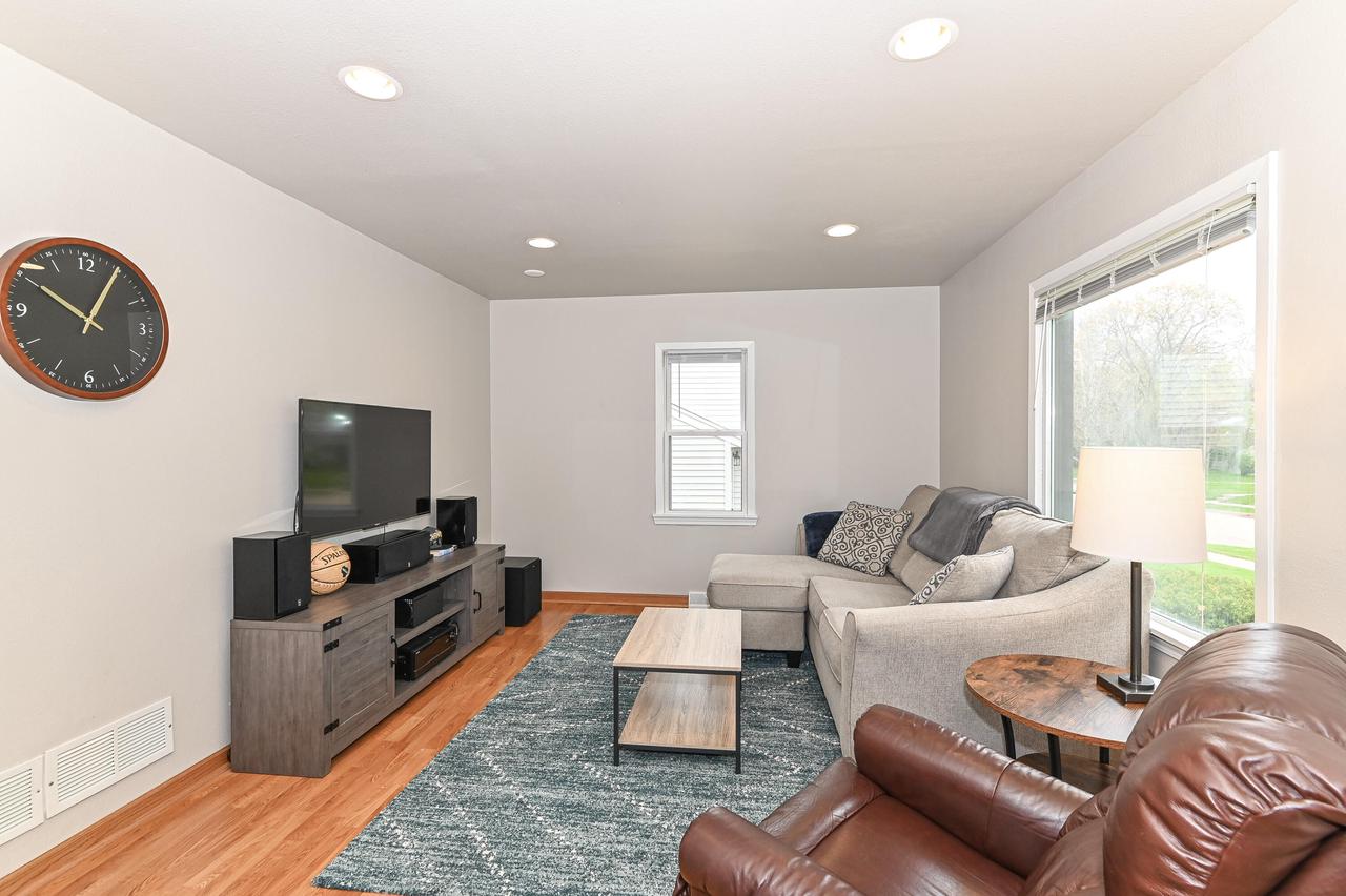 2923 South 91st STREET