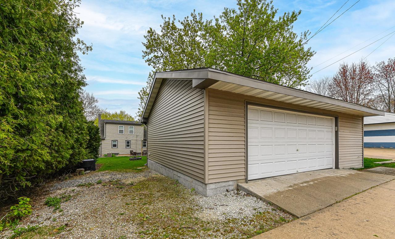 2923 South 91st STREET