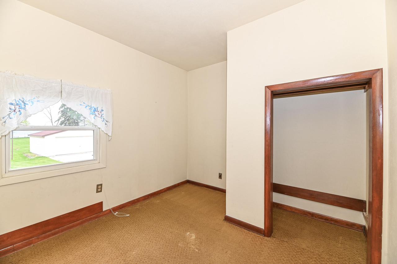 25411 West Loomis ROAD