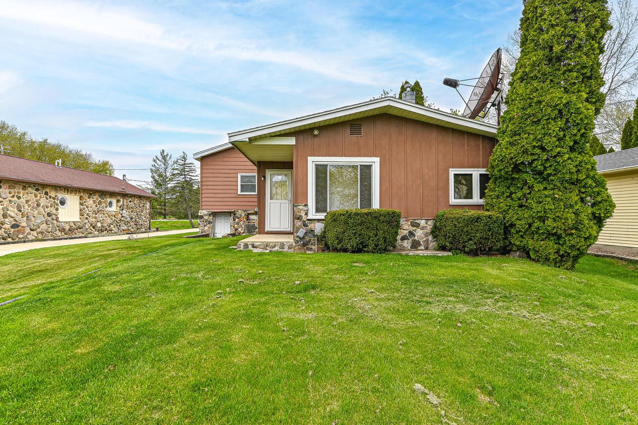 25411 West Loomis ROAD