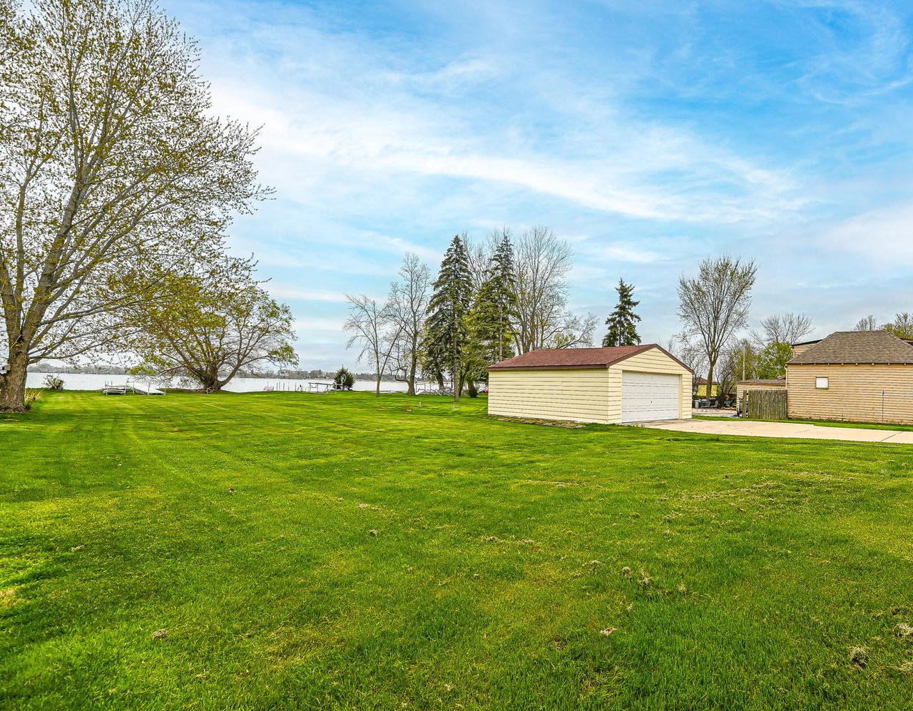 25411 West Loomis ROAD