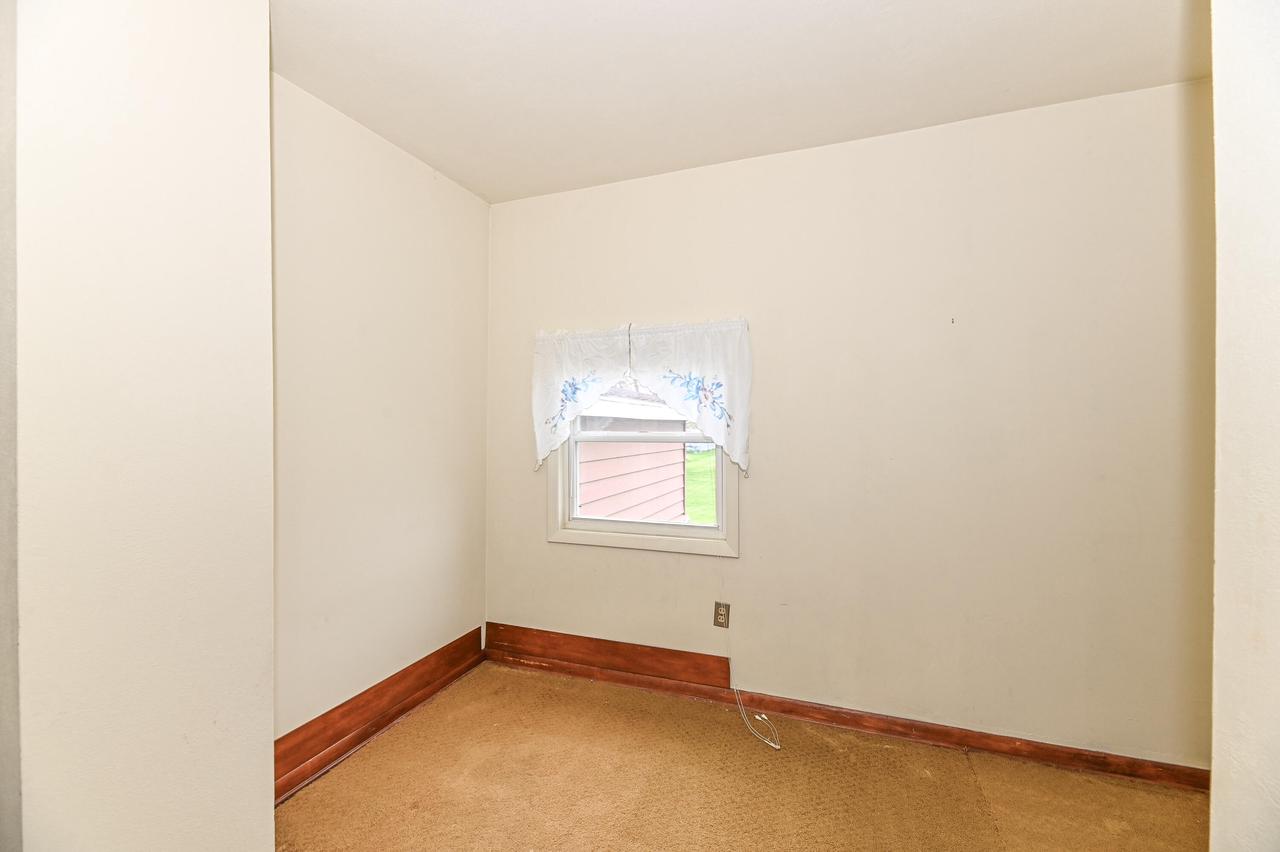 25411 West Loomis ROAD