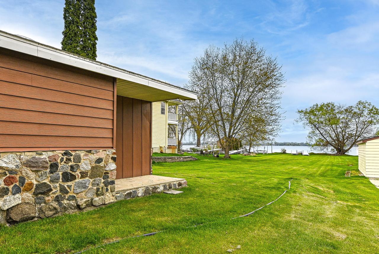 25411 West Loomis ROAD