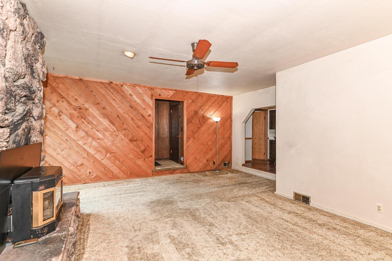 25411 West Loomis ROAD