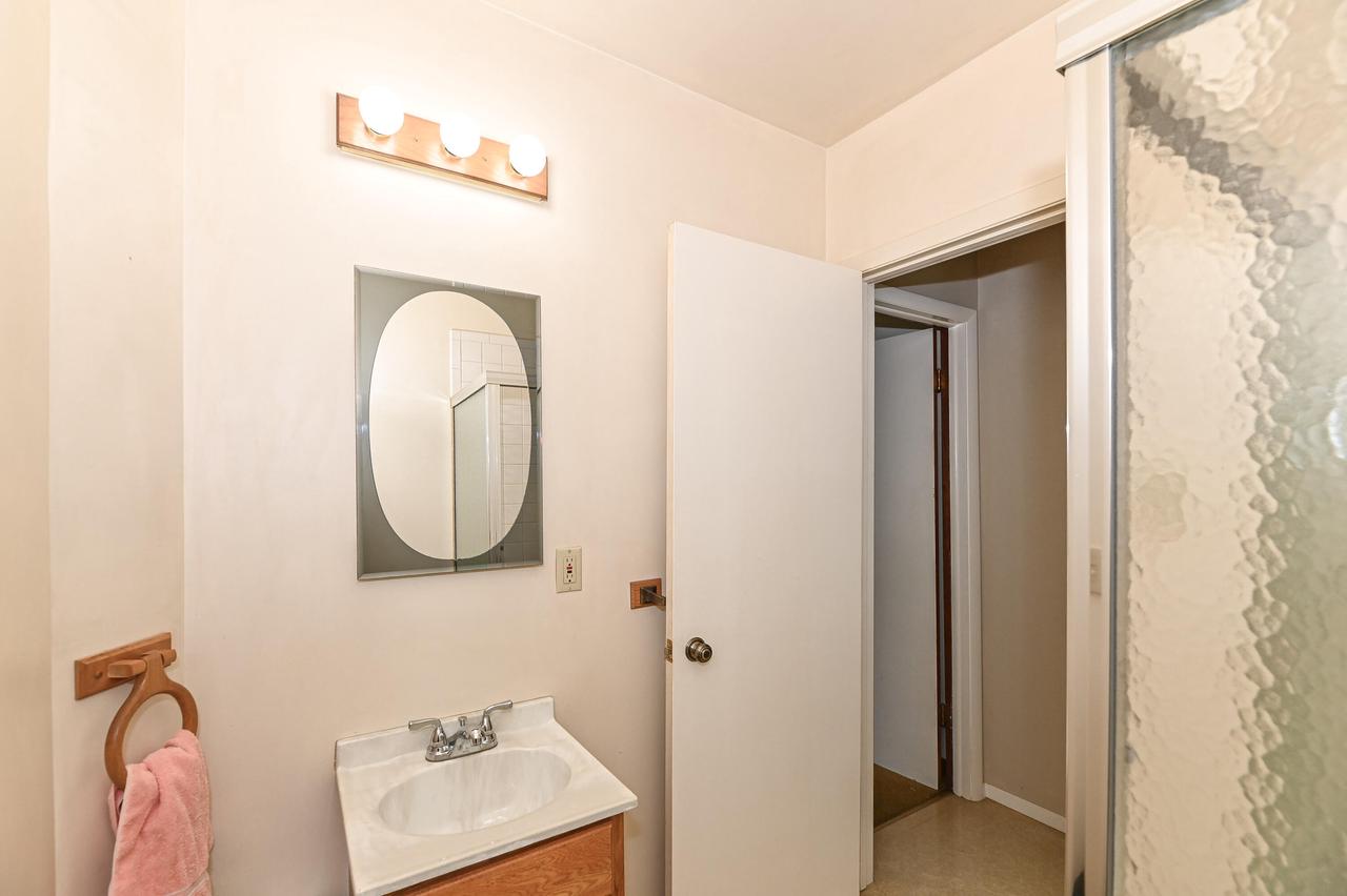 25411 West Loomis ROAD