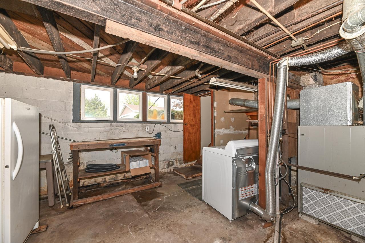 25411 West Loomis ROAD