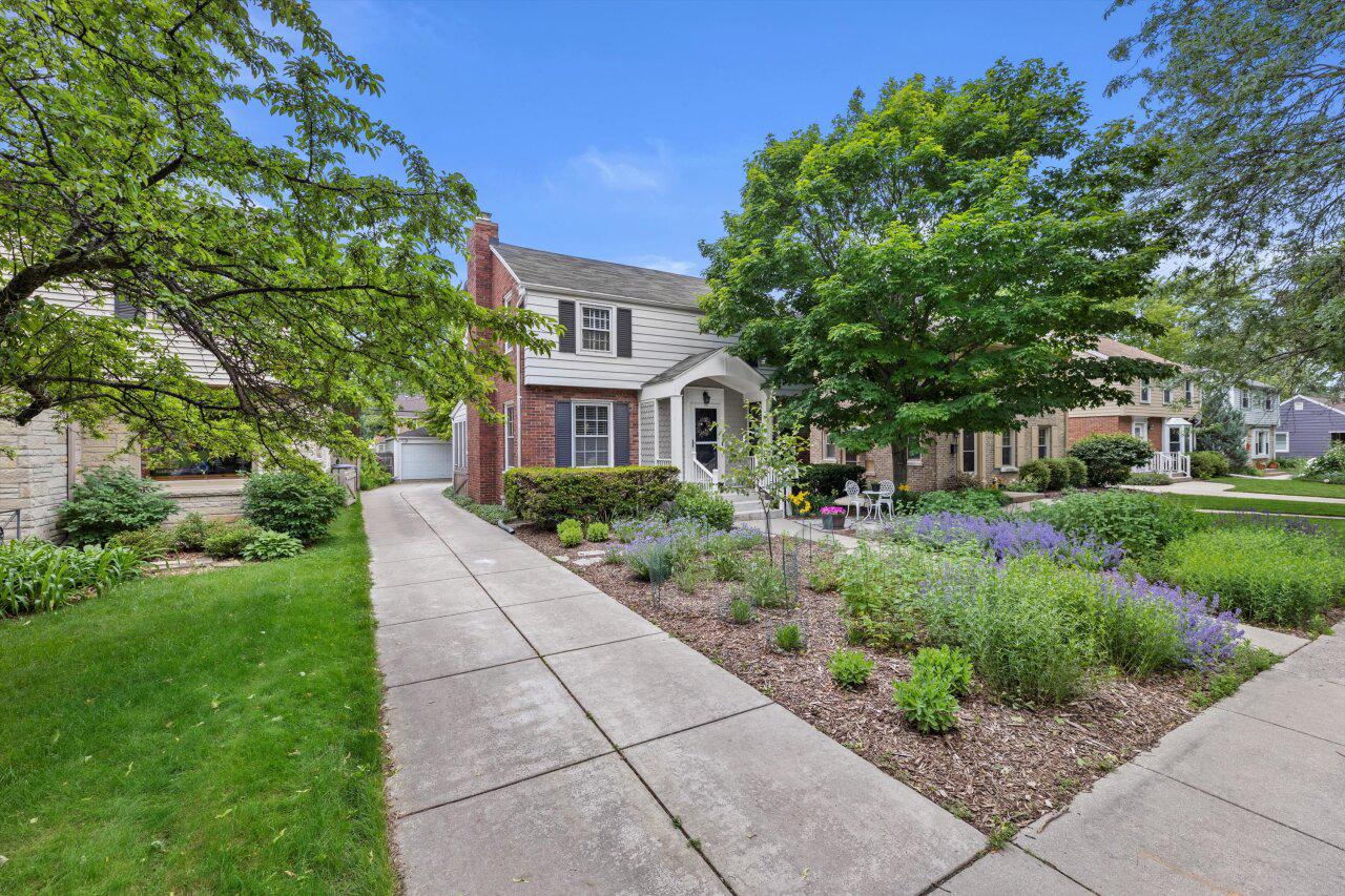 4773 North Marlborough DRIVE