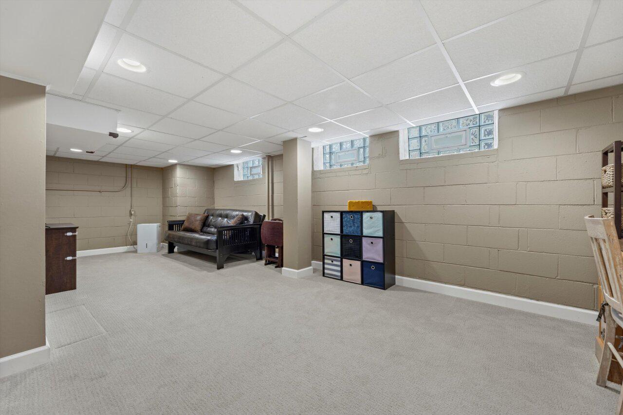 4773 North Marlborough DRIVE