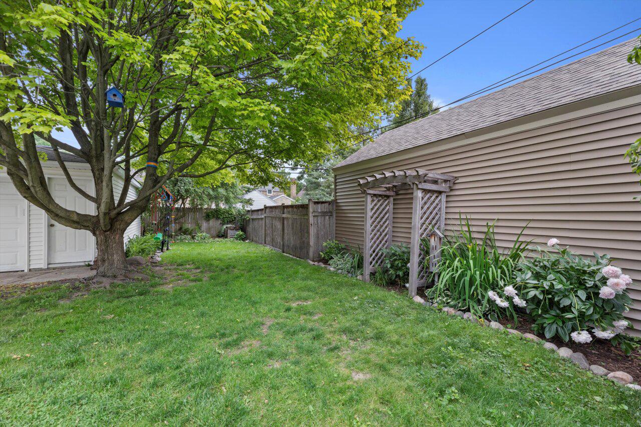 4773 North Marlborough DRIVE