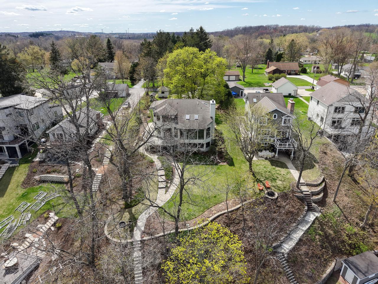 W290N8220 Florencetta HEIGHTS